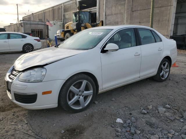 3VWRL7AJXAM143483 - 2010 VOLKSWAGEN JETTA TDI WHITE photo 1