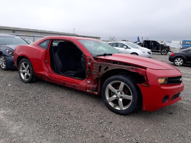 2G1FE1ED1B9104110 - 2011 CHEVROLET CAMARO LS RED photo 4