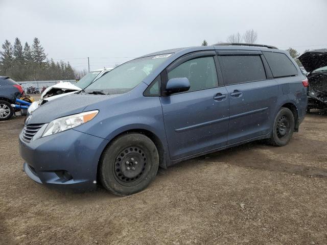 5TDKK3DC9FS534001 - 2015 TOYOTA SIENNA LE BLUE photo 1