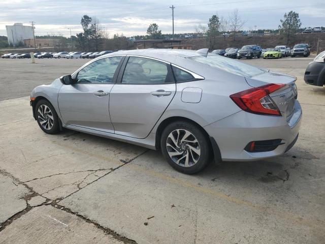 2HGFC2F70JH513975 - 2018 HONDA CIVIC EX SILVER photo 2