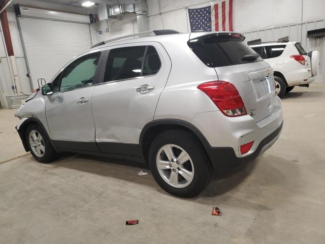 KL7CJLSB5JB540568 - 2018 CHEVROLET TRAX 1LT SILVER photo 2