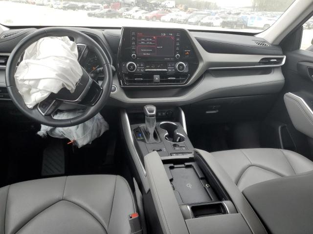 5TDGZRAH3MS059978 - 2021 TOYOTA HIGHLANDER XLE BLUE photo 8