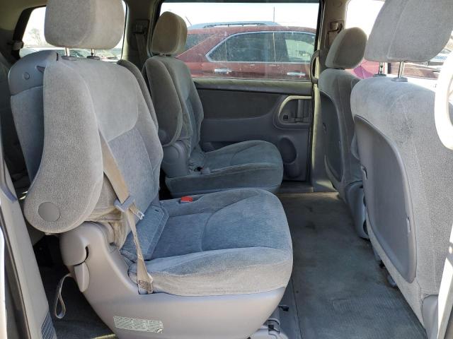 5TDZA23C25S272690 - 2005 TOYOTA SIENNA CE SILVER photo 11