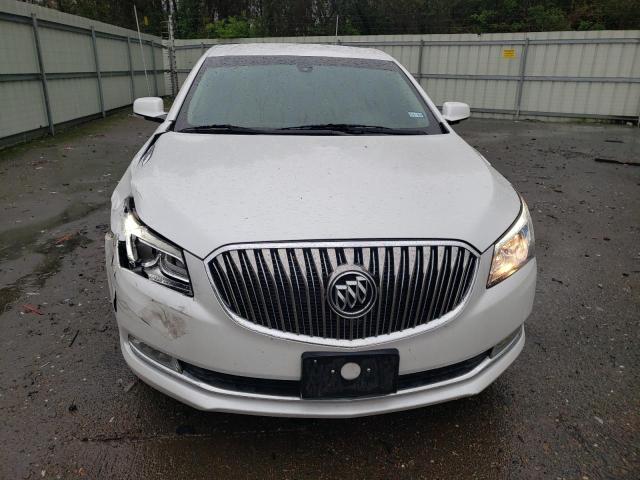 1G4GB5G34GF202199 - 2016 BUICK LACROSSE WHITE photo 5