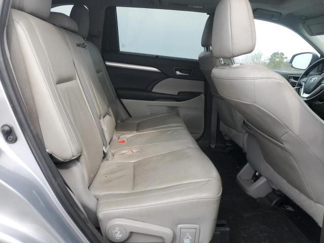 5TDKKRFH7FS110117 - 2015 TOYOTA HIGHLANDER XLE SILVER photo 11