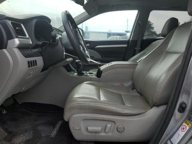 5TDKKRFH7FS110117 - 2015 TOYOTA HIGHLANDER XLE SILVER photo 7