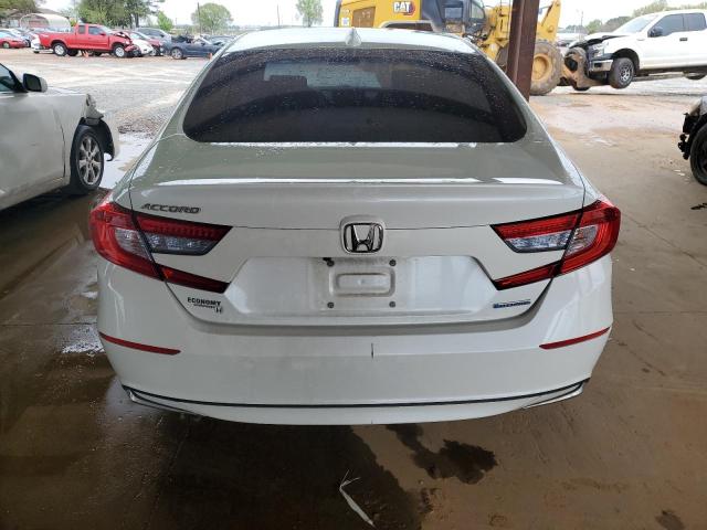 1HGCV3F16JA006771 - 2018 HONDA ACCORD HYBRID WHITE photo 6