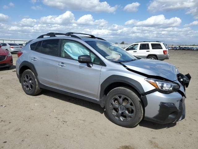 JF2GTHSC5NH288376 - 2022 SUBARU CROSSTREK SPORT SILVER photo 4