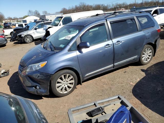 5TDDZ3DC0HS153662 - 2017 TOYOTA SIENNA XLE BLUE photo 1