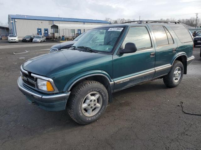 1GNDT13W1VK104983 - 1997 CHEVROLET BLAZER GREEN photo 1