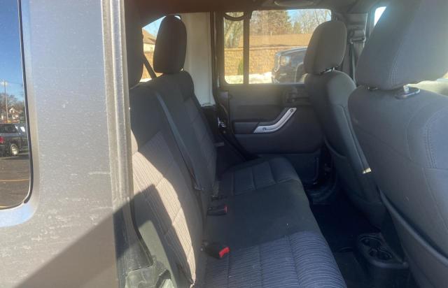 1C4HJWEGXCL123042 - 2012 JEEP WRANGLER U SAHARA BLACK photo 6