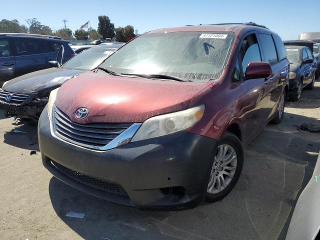 2011 TOYOTA SIENNA XLE, 