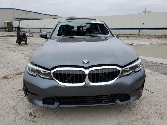 3MW5R7J03M8B51121 - 2021 BMW 330XI CHARCOAL photo 5