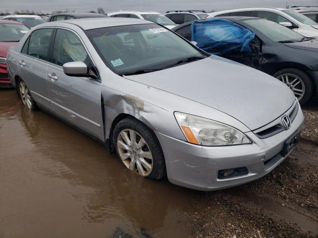 1HGCM66417A024599 - 2007 HONDA ACCORD SE SILVER photo 4