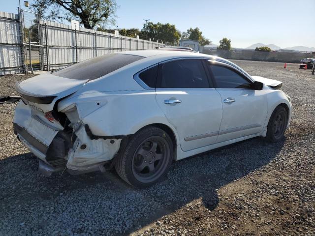 1N4AL3AP8GN383892 - 2016 NISSAN ALTIMA 2.5 WHITE photo 3