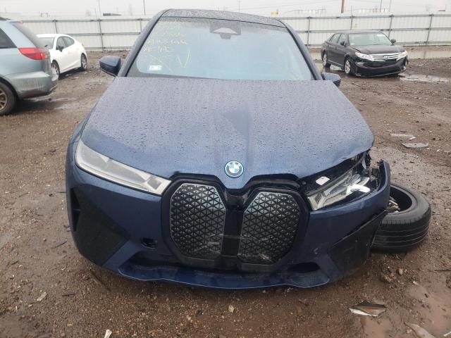 WB523CF06PCL93211 - 2023 BMW IX XDRIVE50 BLUE photo 5