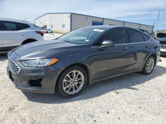 3FA6P0LUXKR204186 - 2019 FORD FUSION SE CHARCOAL photo 1