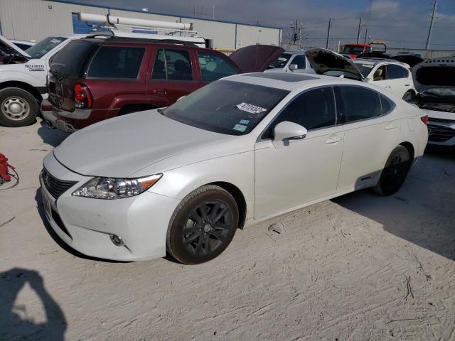 JTHBW1GG5D2002402 - 2013 LEXUS ES 300H WHITE photo 1