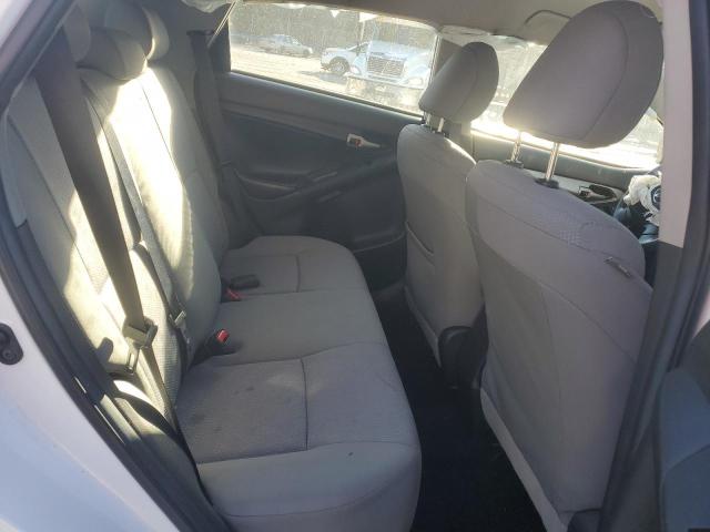 2T1KU4EE5AC530934 - 2010 TOYOTA MATRIX WHITE photo 10