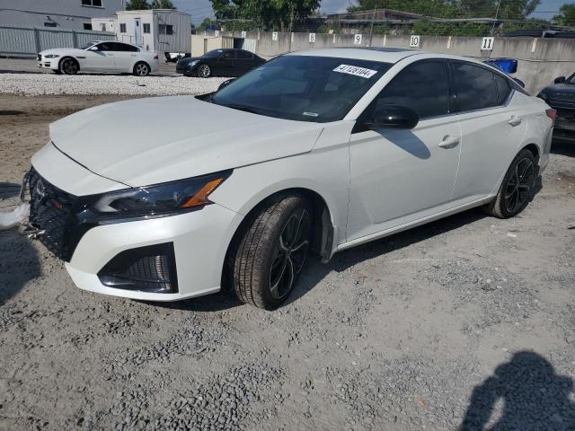 1N4BL4CV7PN368368 - 2023 NISSAN ALTIMA SR WHITE photo 1