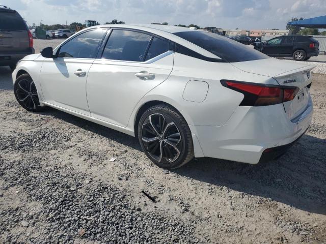 1N4BL4CV7PN368368 - 2023 NISSAN ALTIMA SR WHITE photo 2