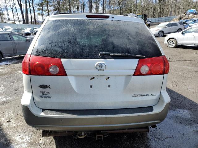 5TDZK22C57S056026 - 2007 TOYOTA SIENNA XLE WHITE photo 6