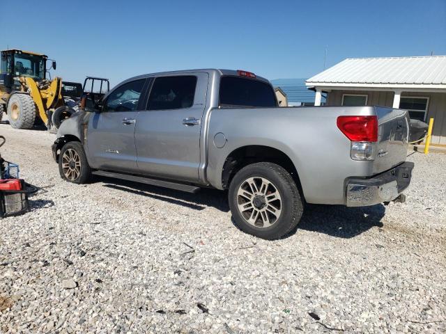 5TBEV58177S454831 - 2007 TOYOTA TUNDRA CREWMAX LIMITED SILVER photo 2