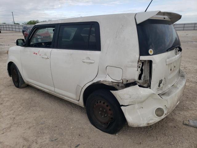 JTLZE4FE2A1105643 - 2010 TOYOTA SCION XB WHITE photo 2