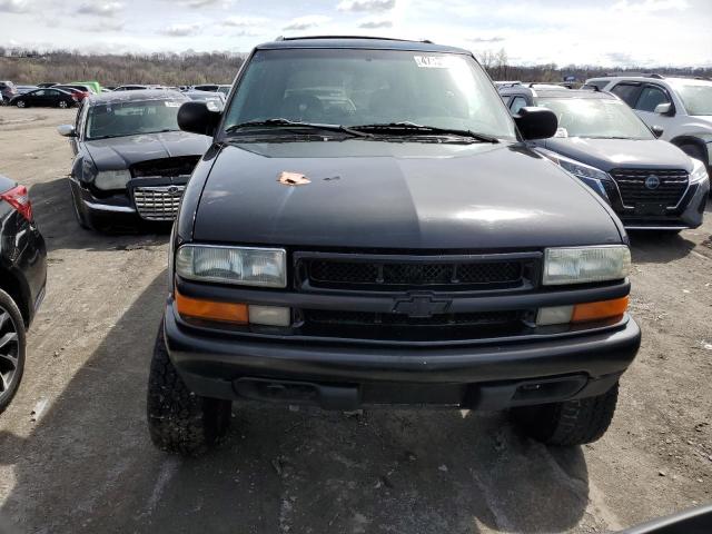 1GNDT13W8X2126028 - 1999 CHEVROLET BLAZER BLACK photo 5