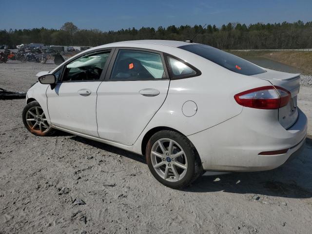 3FADP4BJ0KM123930 - 2019 FORD FIESTA SE WHITE photo 2