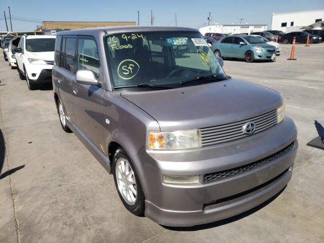 JTLKT324754023796 - 2005 TOYOTA SCION XB SILVER photo 1