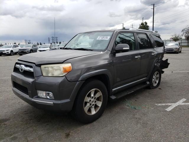 JTEBU5JR8B5049312 - 2011 TOYOTA 4RUNNER SR5 GRAY photo 1