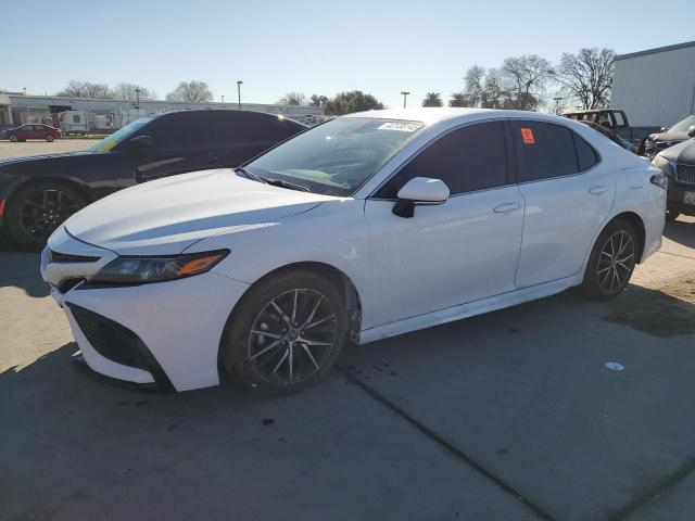 4T1G11AK1RU191513 - 2024 TOYOTA CAMRY SE NIGHT SHADE WHITE photo 1