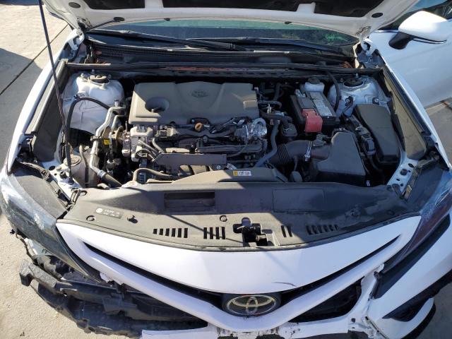 4T1G11AK1RU191513 - 2024 TOYOTA CAMRY SE NIGHT SHADE WHITE photo 11