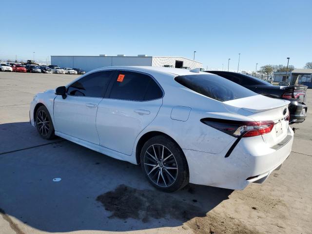 4T1G11AK1RU191513 - 2024 TOYOTA CAMRY SE NIGHT SHADE WHITE photo 2