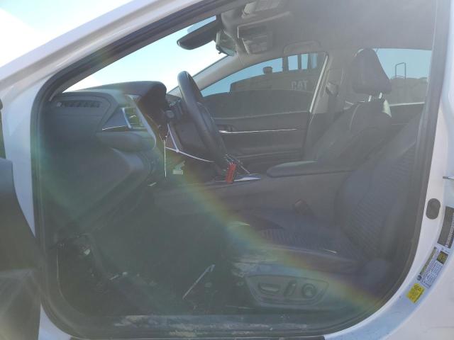 4T1G11AK1RU191513 - 2024 TOYOTA CAMRY SE NIGHT SHADE WHITE photo 7