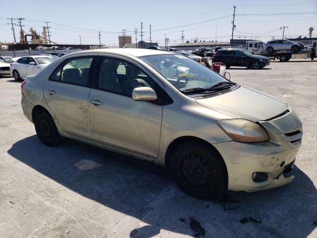 JTDBT923181274082 - 2008 TOYOTA YARIS GOLD photo 4