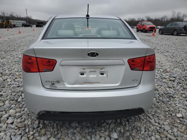 KNAFU4A28A5307049 - 2010 KIA FORTE EX SILVER photo 6