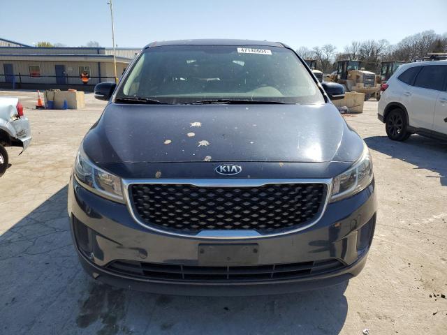 KNDMB5C13F6028619 - 2015 KIA SEDONA LX BLUE photo 5