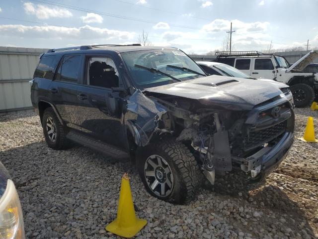 JTEBU5JR8J5555253 - 2018 TOYOTA 4RUNNER SR5/SR5 PREMIUM 黑色 照片 4