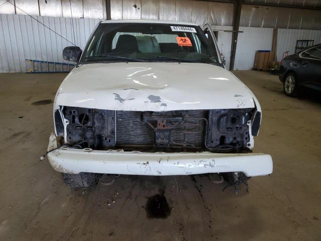 1GCDT13XX3K136409 - 2003 CHEVROLET S TRUCK S10 WHITE photo 5