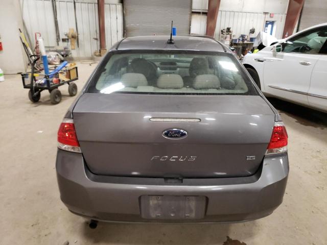 1FAHP3FN8AW295744 - 2010 FORD FOCUS SE GRAY photo 6