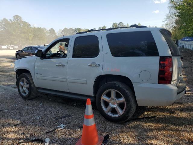 1GNSKBE02DR379471 - 2013 CHEVROLET TAHOE K1500 LT WHITE photo 2