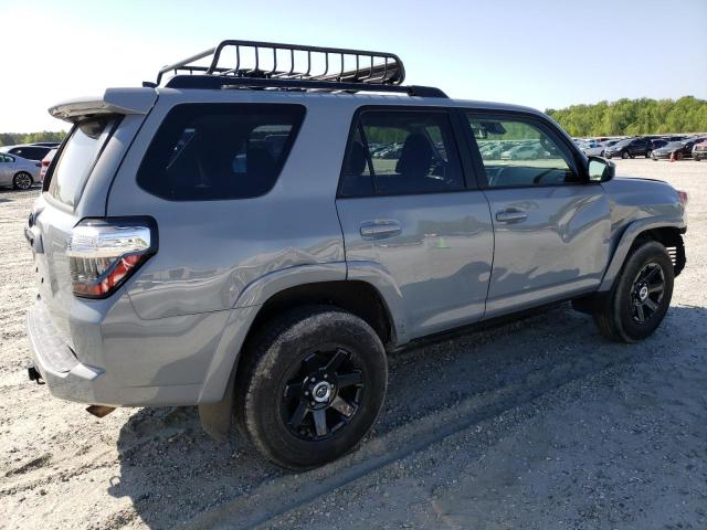 JTEBU5JR3M5894264 - 2021 TOYOTA 4RUNNER SR5/SR5 PREMIUM GRAY photo 3