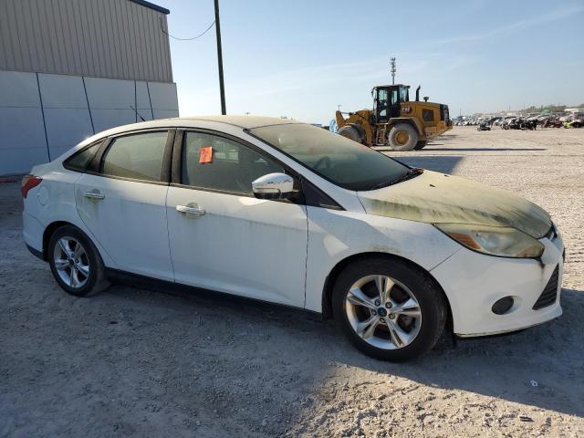 1FADP3F23EL227623 - 2014 FORD FOCUS SE WHITE photo 4