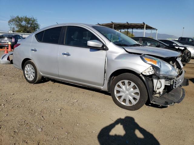 3N1CN7AP0HL875826 - 2017 NISSAN VERSA S SILVER photo 4