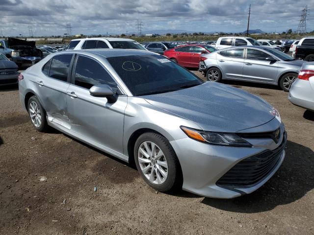 JTNB11HK2J3037161 - 2018 TOYOTA CAMRY L SILVER photo 4