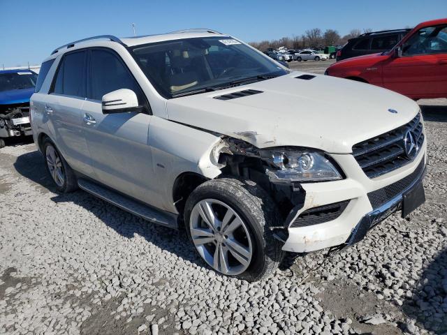 4JGDA5HB3CA058535 - 2012 MERCEDES-BENZ ML 350 4MATIC WHITE photo 4
