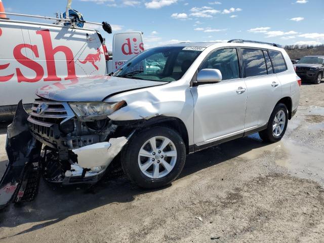 5TDBK3EH2BS067802 - 2011 TOYOTA HIGHLANDER BASE SILVER photo 1