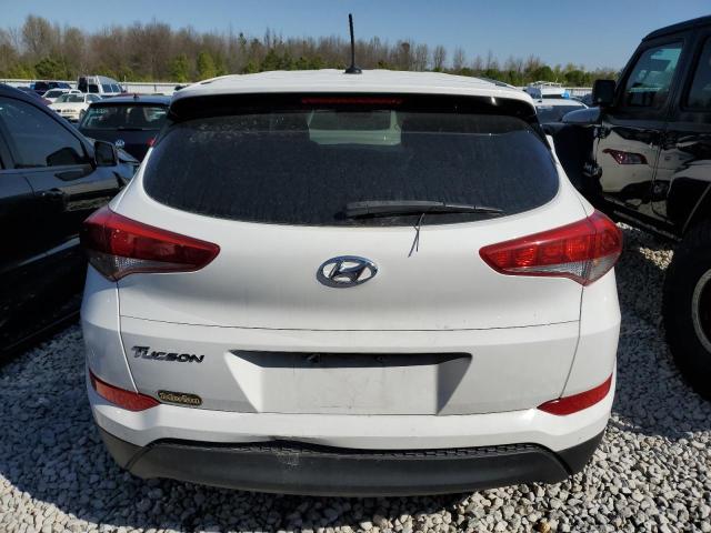 KM8J23A48HU357668 - 2017 HYUNDAI TUCSON SE WHITE photo 6